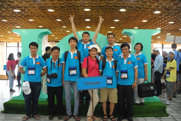 Cả 4 học sinh Việt Nam đều giành giải cao tại kỳ thi Oympic Tin học quốc tế 2015